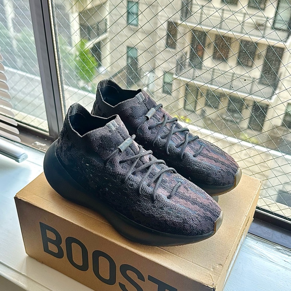 Yeezy 380 | onyx | non reflective | OG box